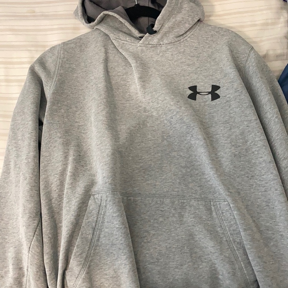 Under armor sweatshirt